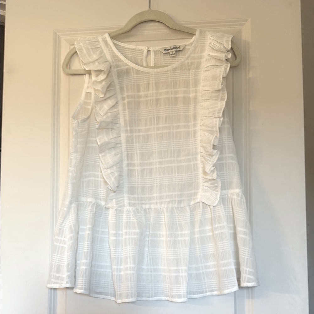 Davi & Dani White Ruffled Sleeveless Blouse